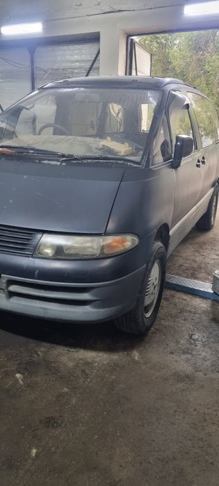 Тоёта люсида продам