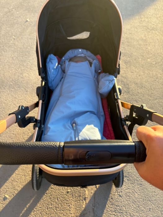 Продам коляску срочно