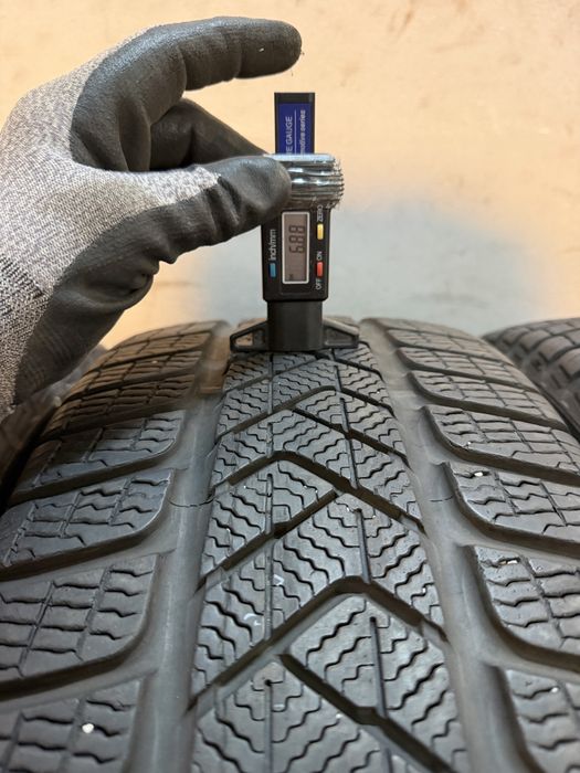 Гуми 235/45/19 PIRELLI Sottozero Winter RUN FLAT