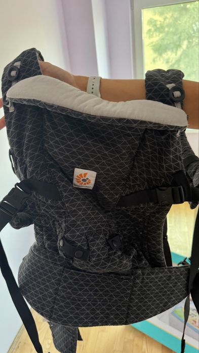 Ергономична раница- Ergobaby adapt, подходяща и за новородено бебенце.
