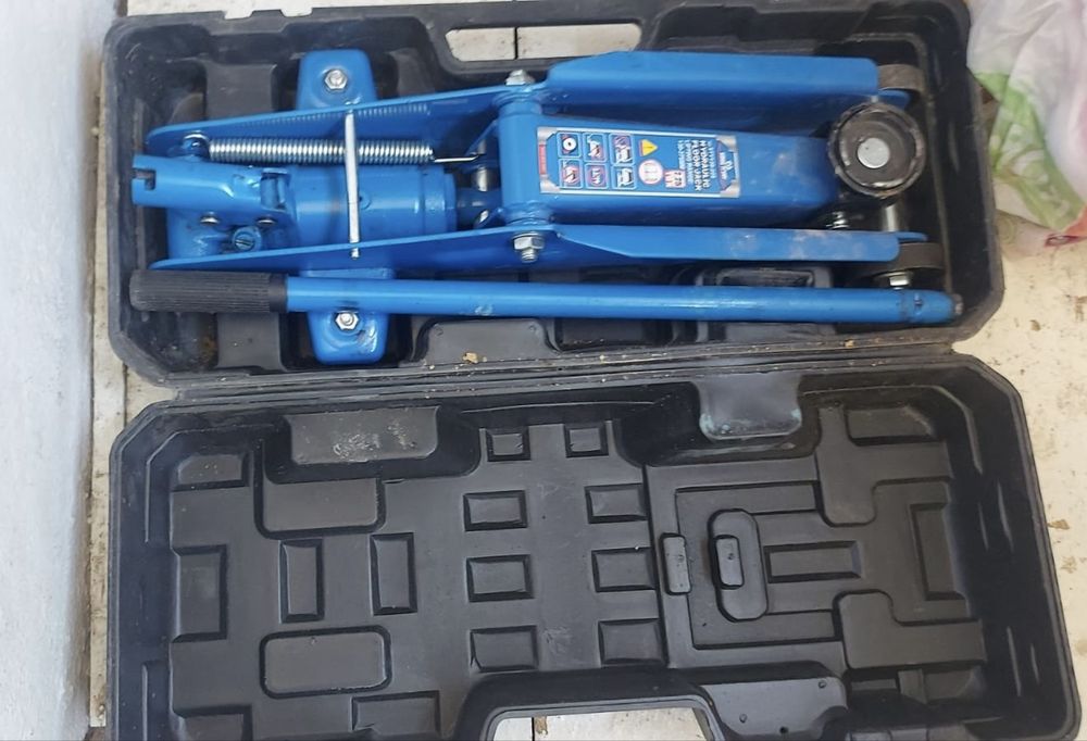 Подкатной гидравлический домкрат KING TONY