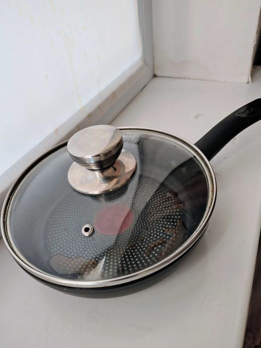 Продам сковороду «Тефаль»