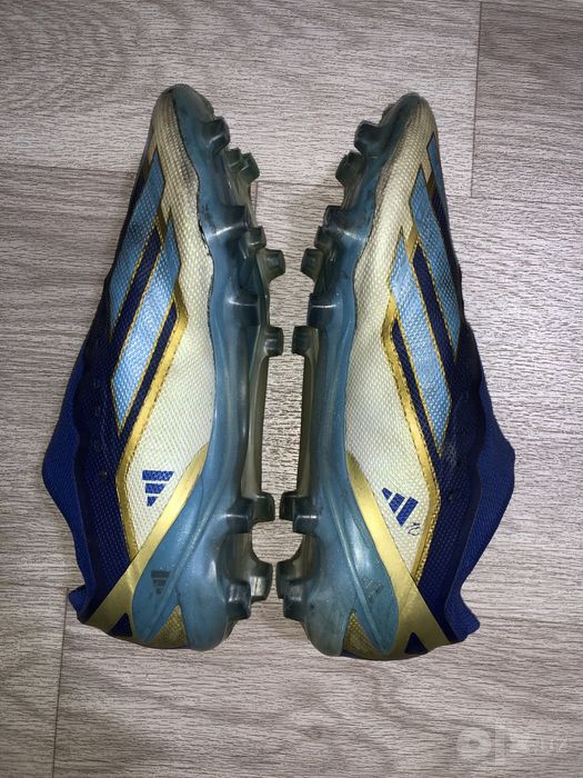 Футбольные бутсы Adidas X