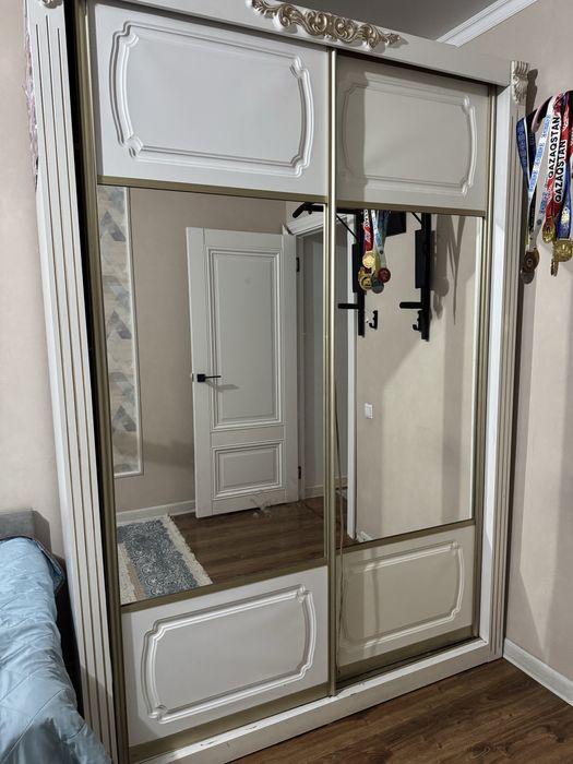 Срочно продам шкаф