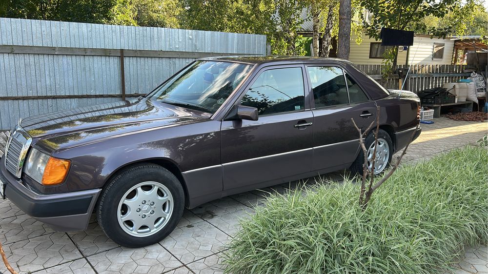 Продам мерседес W124
