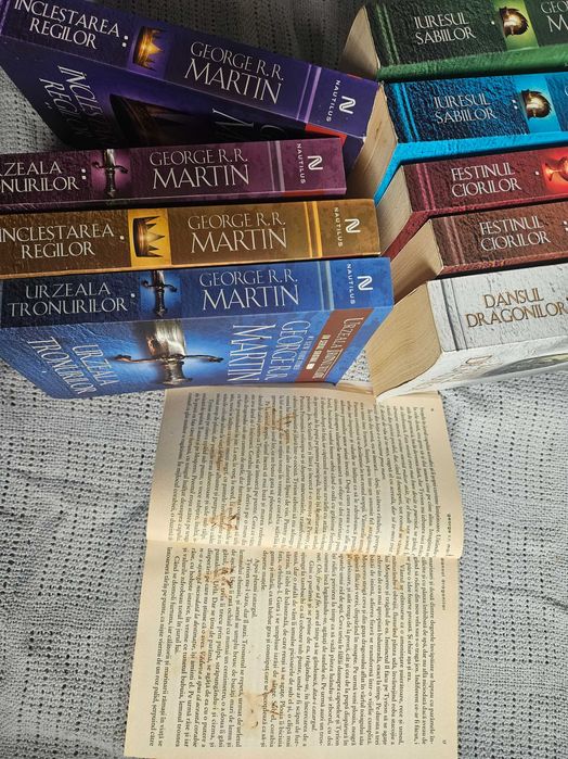 Set cărți Game of Thrones