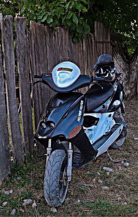 Scuter Malaguti F15