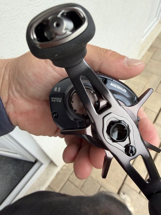 Mulineta baitcast Daiwa Steez A2 noua!
