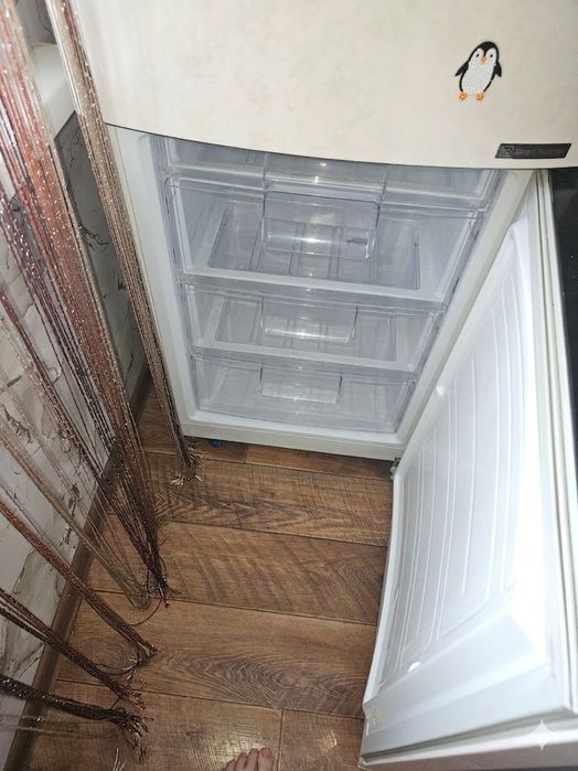 Продам холодильник LG