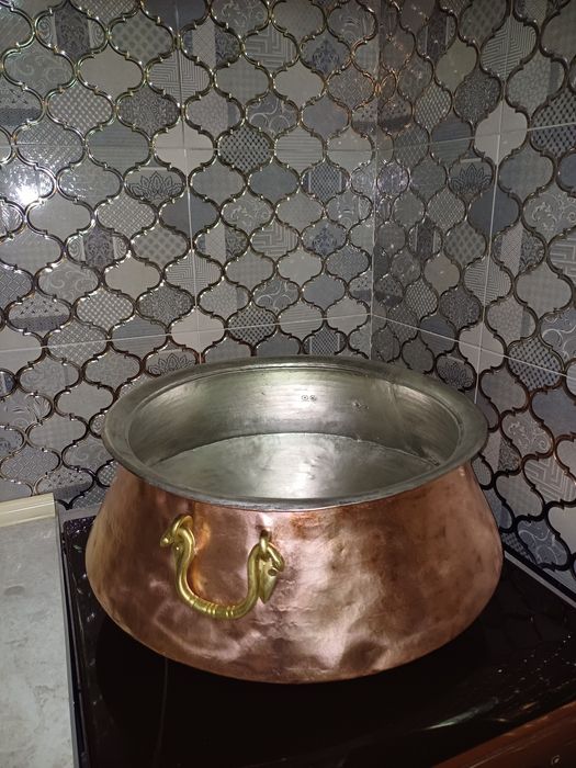 Мис козон сотилади Медний казан