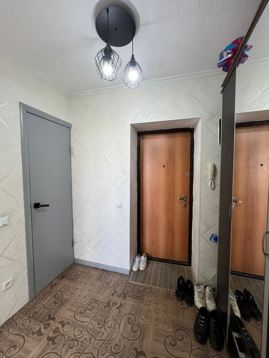 Продам 1 кв 6/6 эт 1994 г Жилгородок Е батыра 7