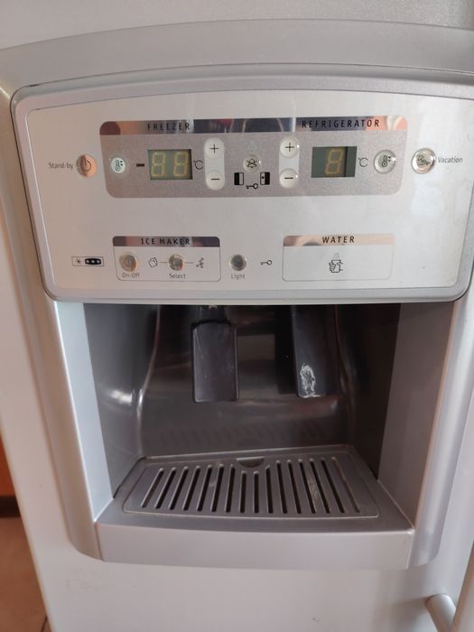 Хладилник Whirlpool тип американски