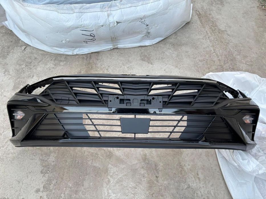 Бампер hyundai Elantra 2023