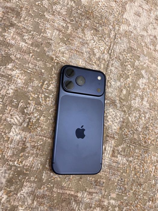 Продам Iphone 17 pro max 256 gb