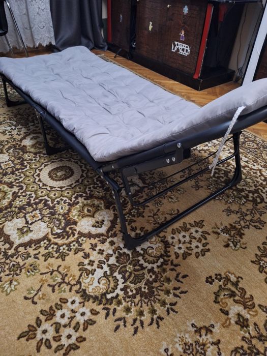 Продам раскладушку с матрасом.