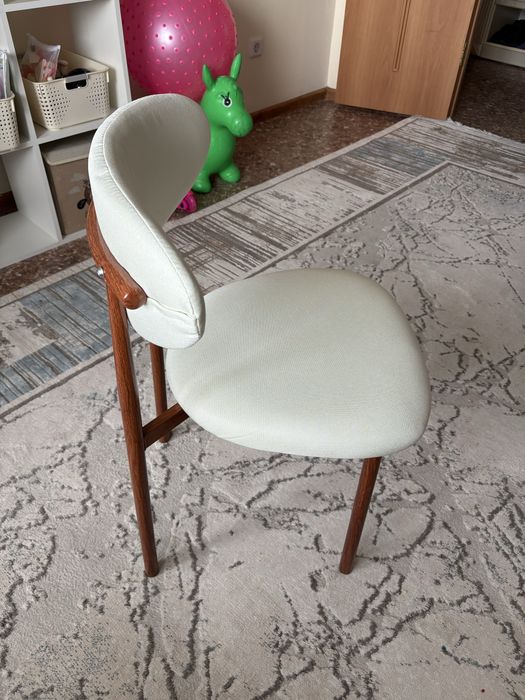 Стулья 6 штук.