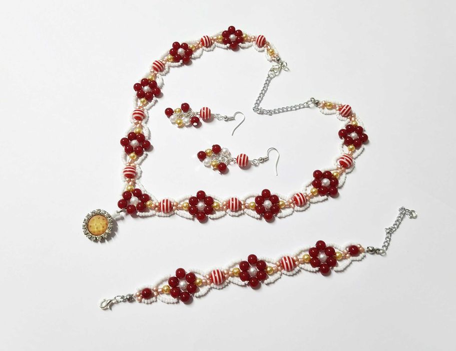 Seturi pe rosu inimi si inimioare Valentine's day ziua indragostitilor