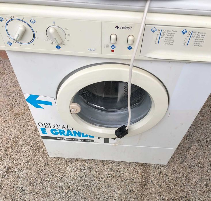 Пералня Индезит работеща