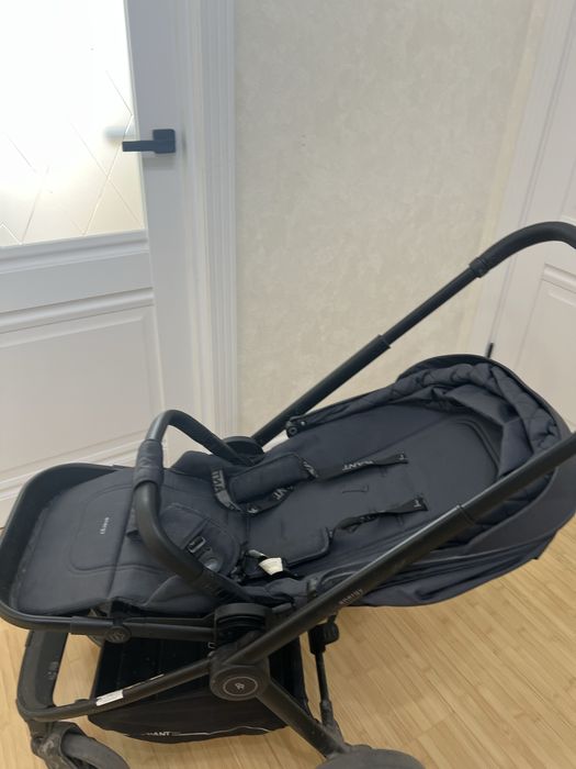 Продам детскую коляску 2 в 1