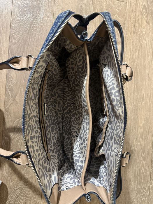 Оригинална дамска чанта GUESS