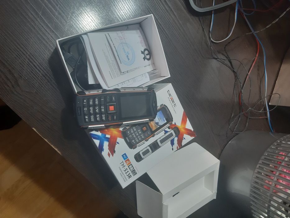 Телефон ( новый) ТМ-513R