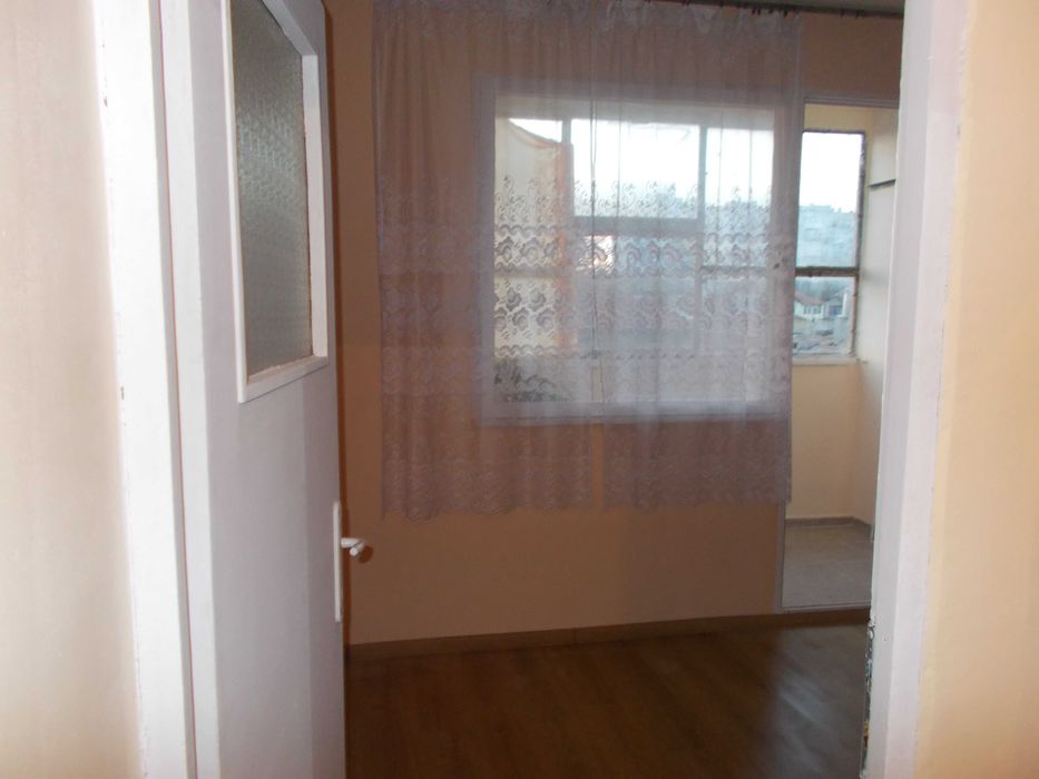 Дава се под наем Едностаен апартамент в Варна, Център - 39 кв.м за 153 € - Снимка #3