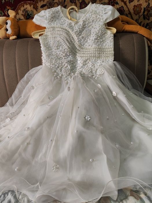 Нарядное платье для девочки