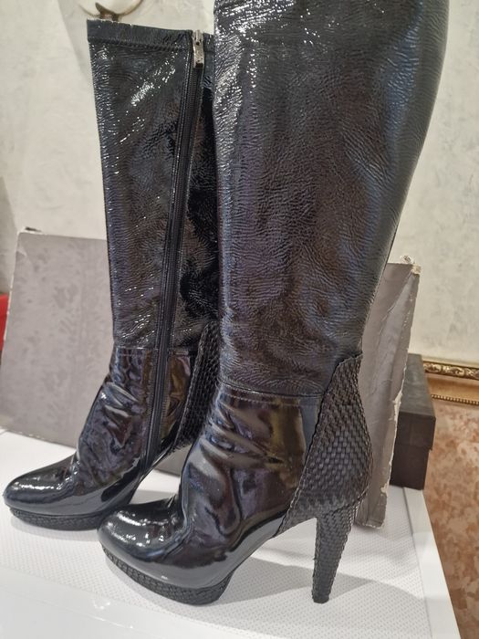 Продам сапоги , туфли натуральная кожа, Италия оригинал 40 размер