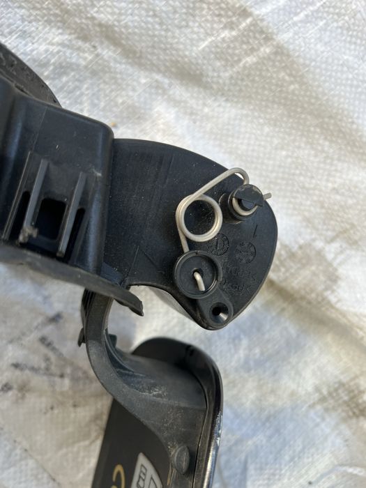 Capac rezervor usita capac rezervor pt audi a6 c6 break negru