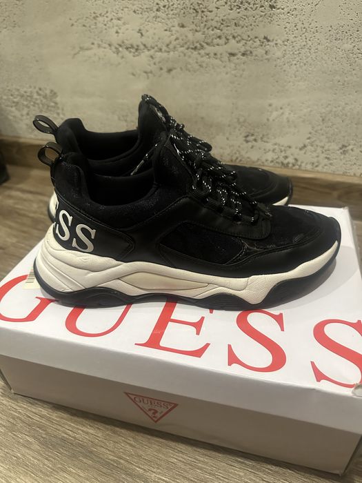 Дамски обувки Guess