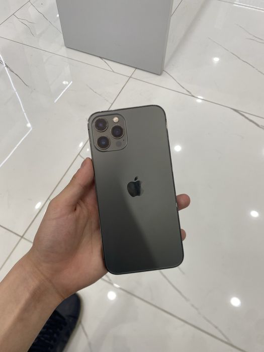 Продам айфон 12 про макс