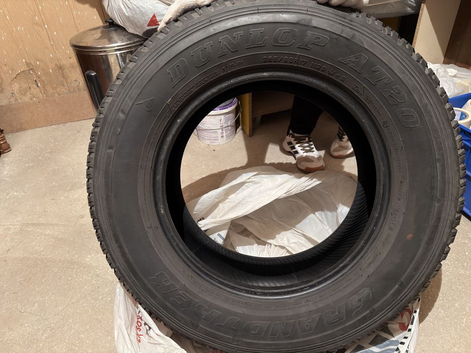 Продам летнию резину 265/65 R17