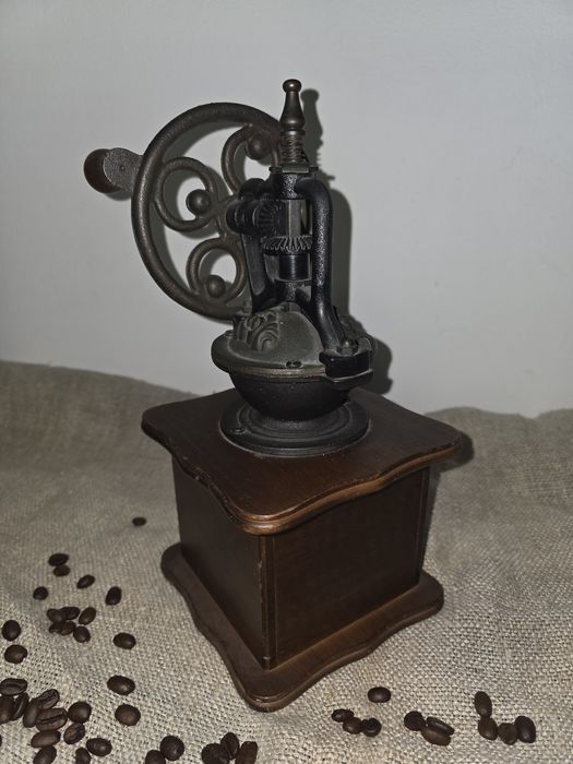 Rasnita de cafea manuala