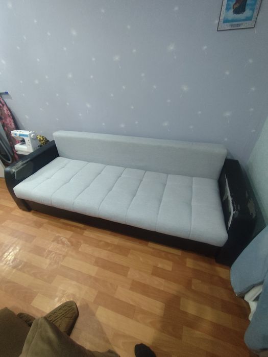 Диван продам диван