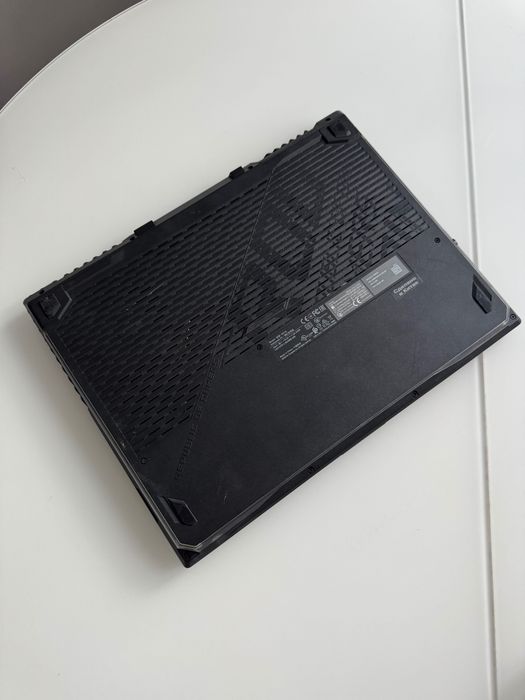Игровой ноутбук ASUS ROG Strix