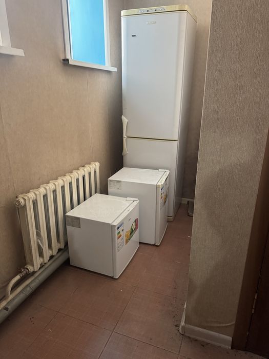 Холодильники не рабочие в одни руки