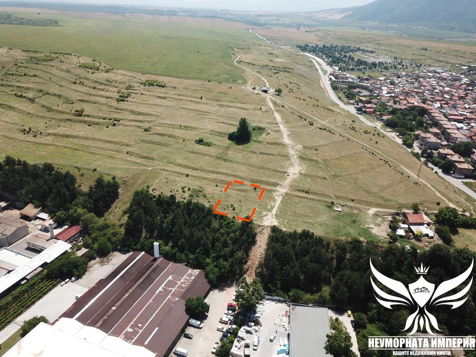 Продавам парцел със сменен статут 625кв.м. в гр.Асеновград кв.Зъбчето