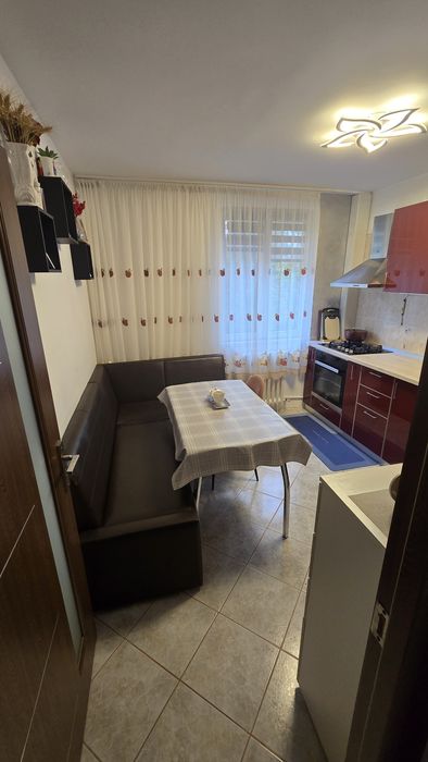 Vând apartament 2 camere drumul taberei valea oltului/ valea argesului — fotografia 3