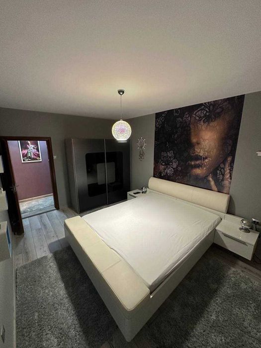 Дава се под наем Тристаен апартамент в София, Лозенец - 100 кв.м за 1000 € - Снимка #2