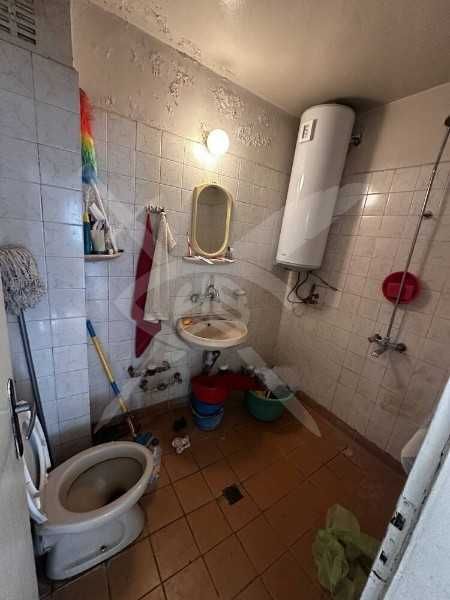 Продава се Тристаен апартамент в София, Хладилника - 69 кв.м за 1802 €/кв.м - Снимка #2