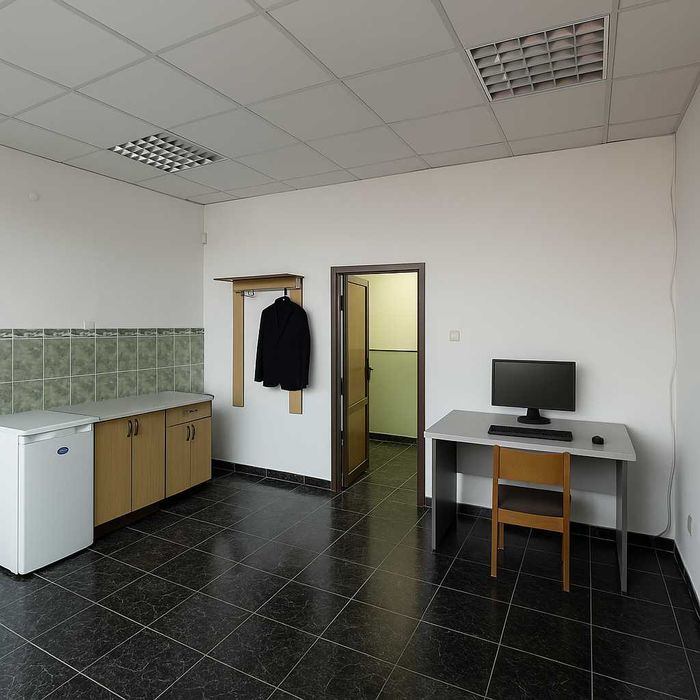 Продава се Офис в Пловдив, Център - 69 кв.м за 1232 €/кв.м - Снимка #3