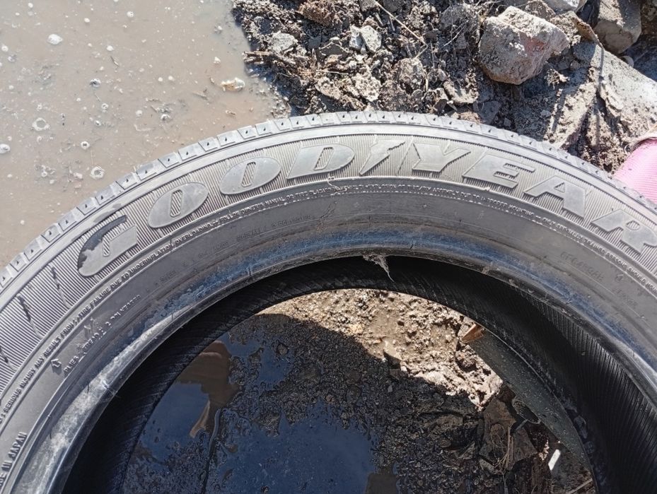 Продам шины225/55/18