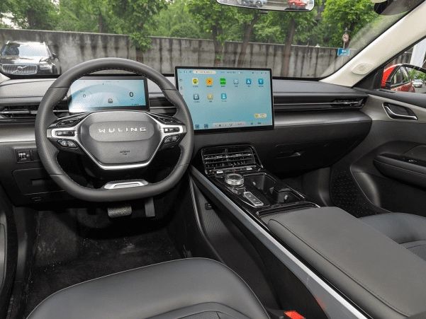 Wuling Starlight full pazitsa