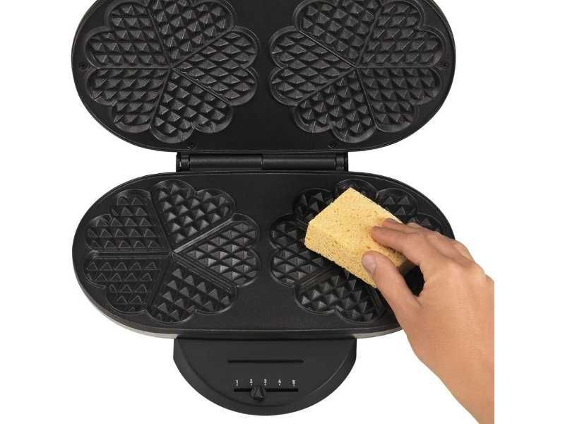 Гофретник с Форми на Сърце Tefal Ultra Compact WM311D11, 1200W
