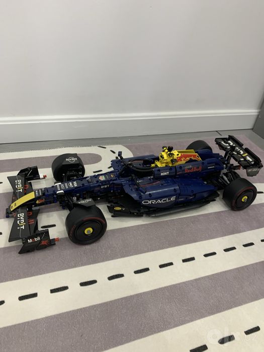 Formula f1 готовый лего оригинал 1639 деталей