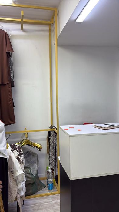 Стойки для одежды, в магазин