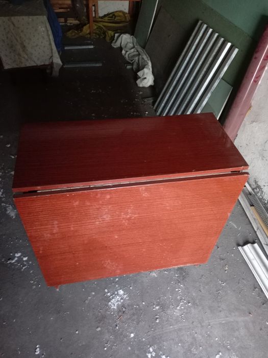 Стол-книжка компактная