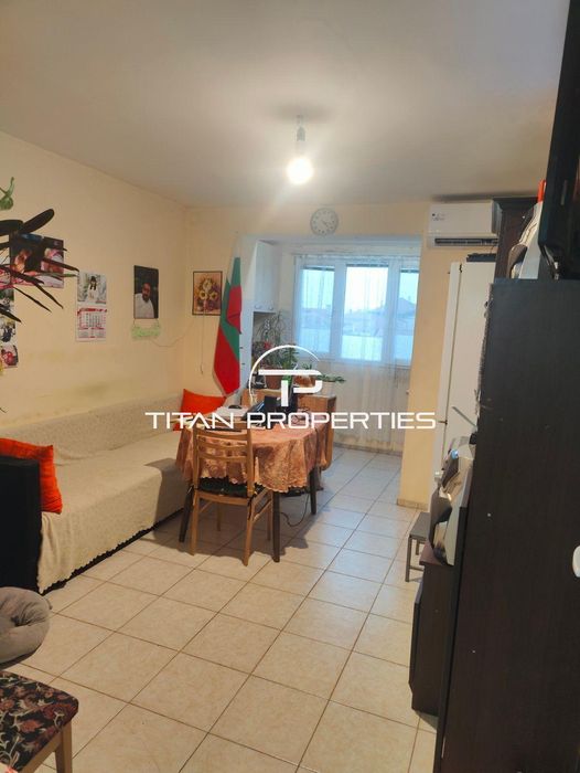 Двустаен апартамент  в кв. Долно Езерово