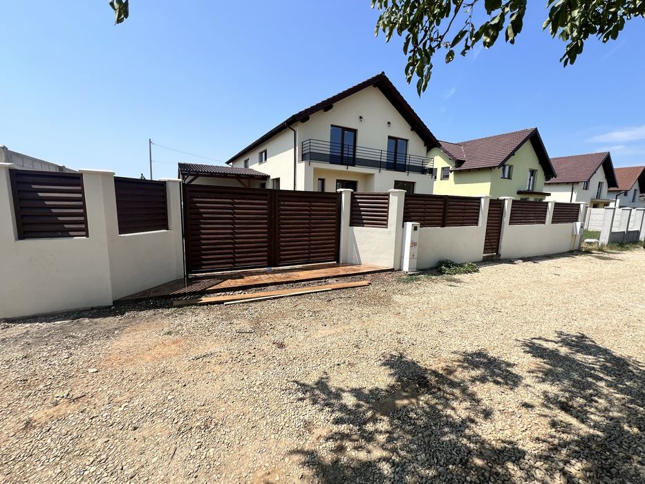 Porti garduri balcoane