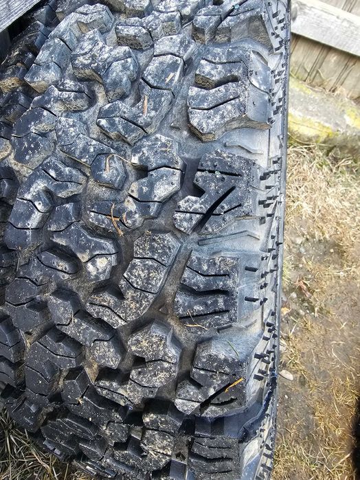 Jante Nissan cu tot cu anvelope